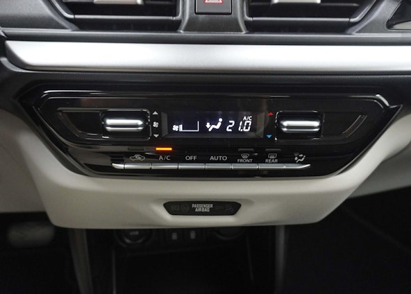 Vehicle image 15 Vehicle image 15