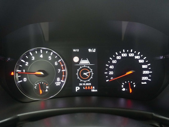 Vehicle image 10 Vehicle image 10