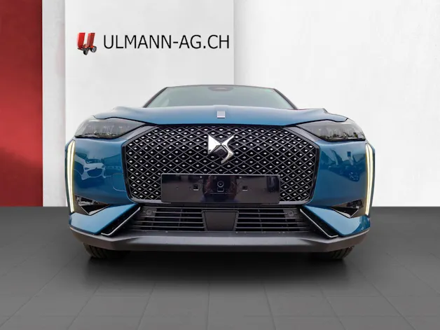 DS Automobiles 3 Crossback E-Tense Jules Verne
