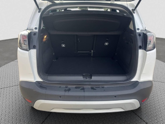 Vehicle image 9 Vehicle image 9