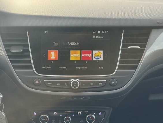 Vehicle image 13 Vehicle image 13