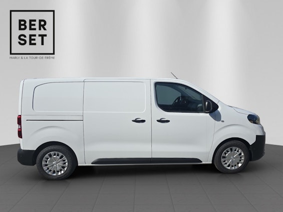 Vehicle image 5 Vehicle image 5