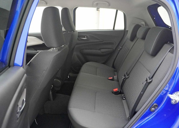 Vehicle image 18 Vehicle image 18