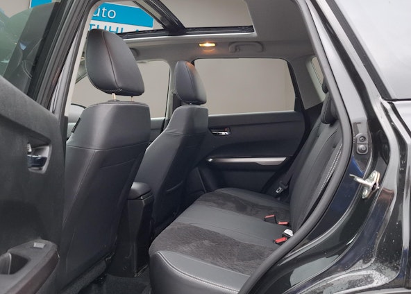 Vehicle image 10 Vehicle image 10