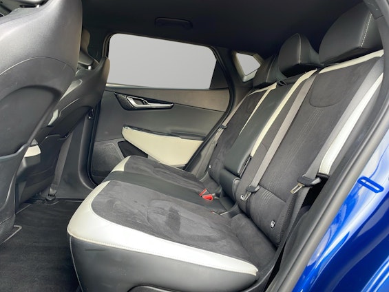 Vehicle image 6 Vehicle image 6