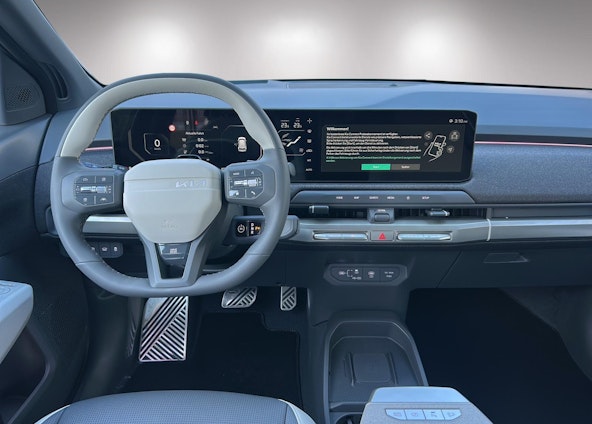 Vehicle image 9 Vehicle image 9