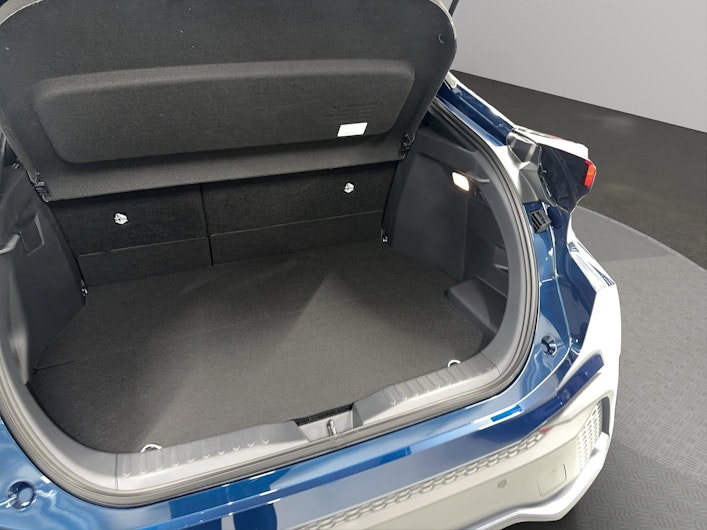 Vehicle image TOYOTA C-HR