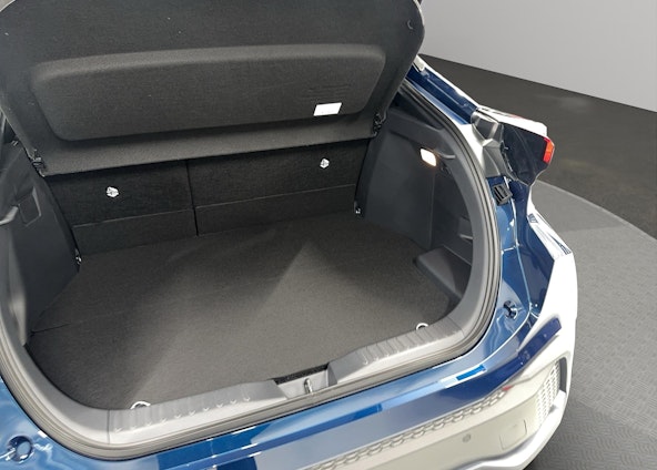 Vehicle image 4 Vehicle image 4