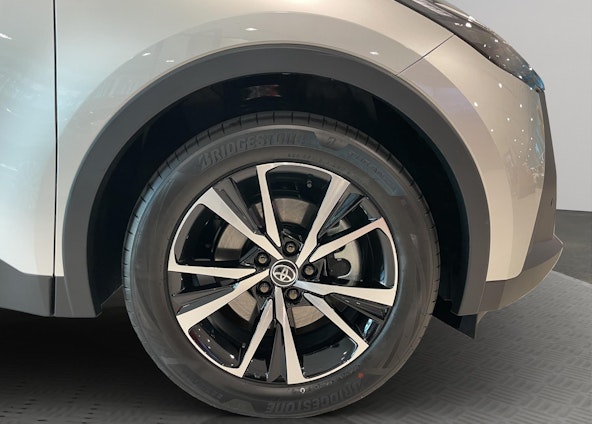 Vehicle image 6 Vehicle image 6