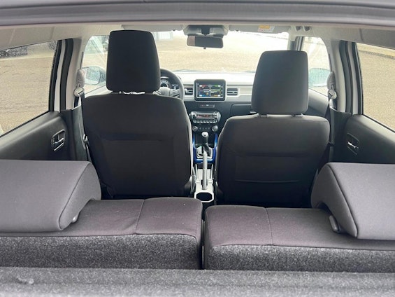 Vehicle image 3 Vehicle image 3