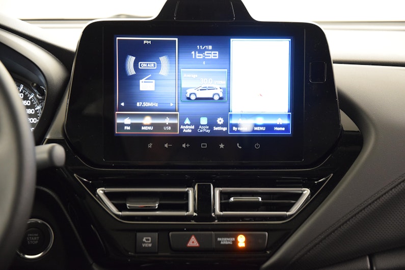 Vehicle image SUZUKI S-CROSS