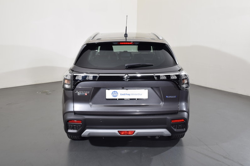 Vehicle image SUZUKI S-CROSS