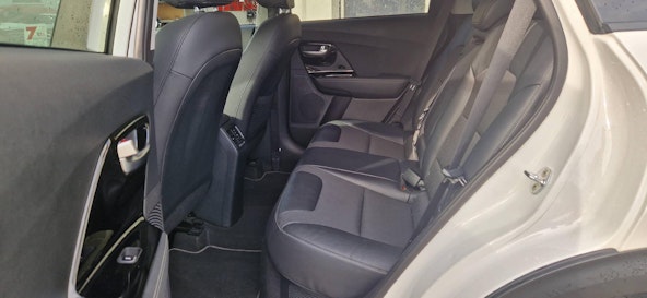 Vehicle image 10 Vehicle image 10