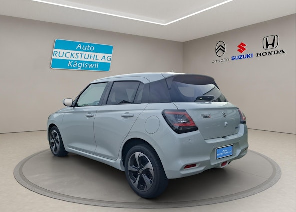 Vehicle image 3 Vehicle image 3