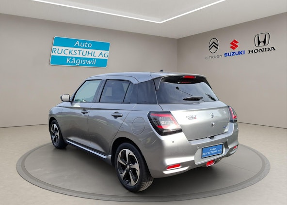 Vehicle image 3 Vehicle image 3