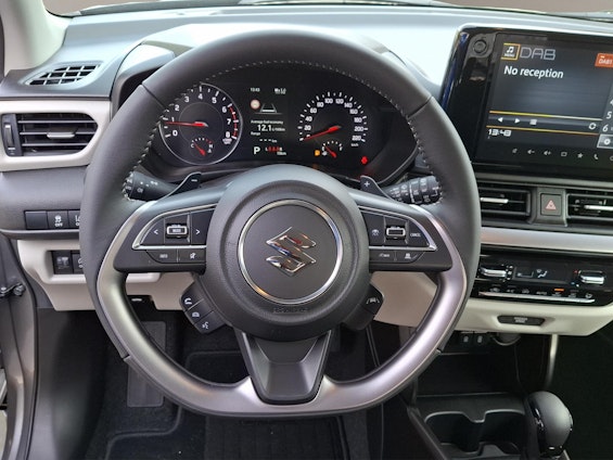 Vehicle image 6 Vehicle image 6