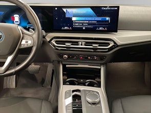 Vehicle image BMW 330e xDrive Touring