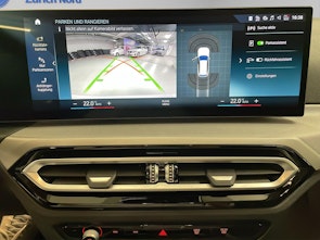 Vehicle image BMW 330e xDrive Touring