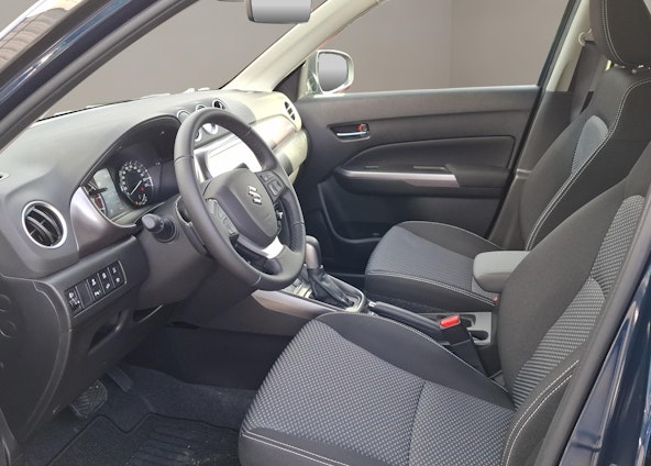 Vehicle image 4 Vehicle image 4