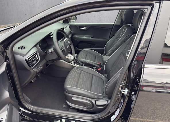 Vehicle image 6 Vehicle image 6