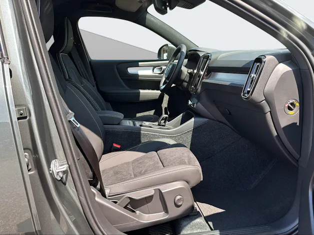 Volvo XC40 2.0 B3 MH XCITE