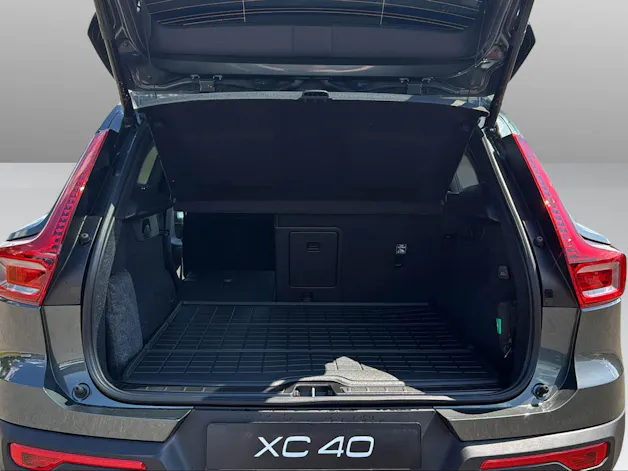 Volvo XC40 2.0 B3 MH XCITE