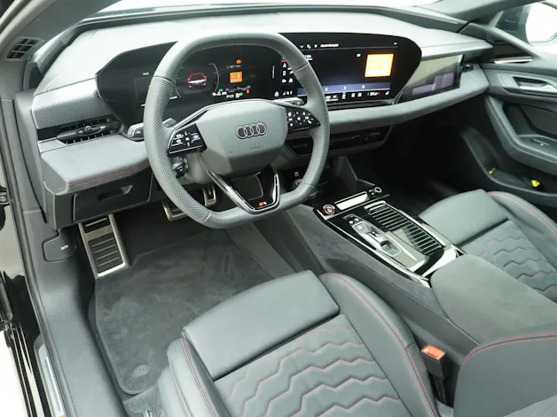 Audi A6 e-tron Avant S line quattro