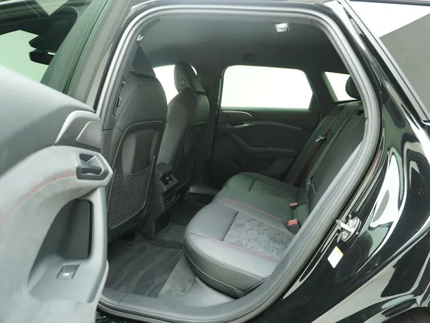 Audi A6 e-tron Avant S line quattro
