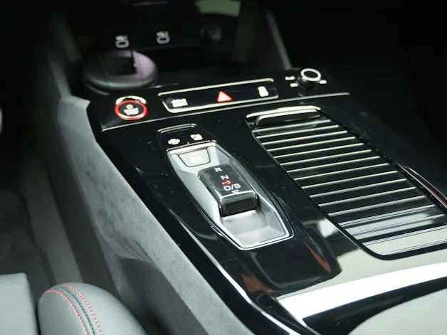 Audi A6 e-tron Avant S line quattro