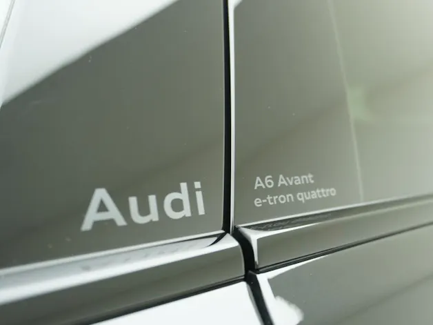 Audi A6 e-tron Avant S line quattro