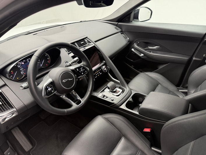 Vehicle image JAGUAR E-PACE