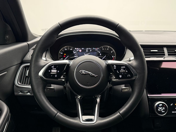 Vehicle image JAGUAR E-PACE