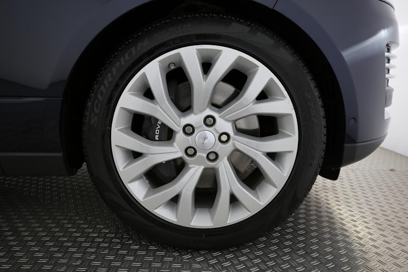 Vehicle image LAND ROVER RANGE ROVER