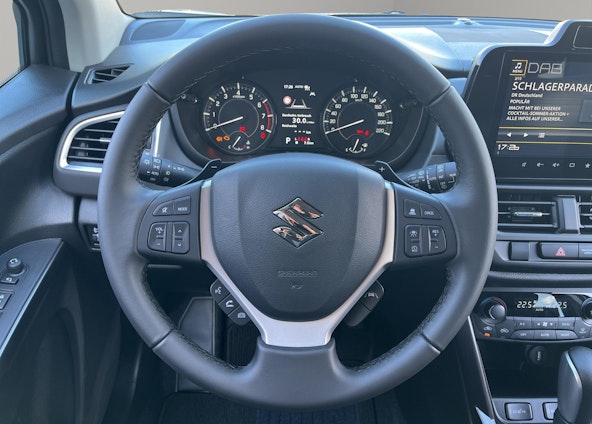 Vehicle image 4 Vehicle image 4