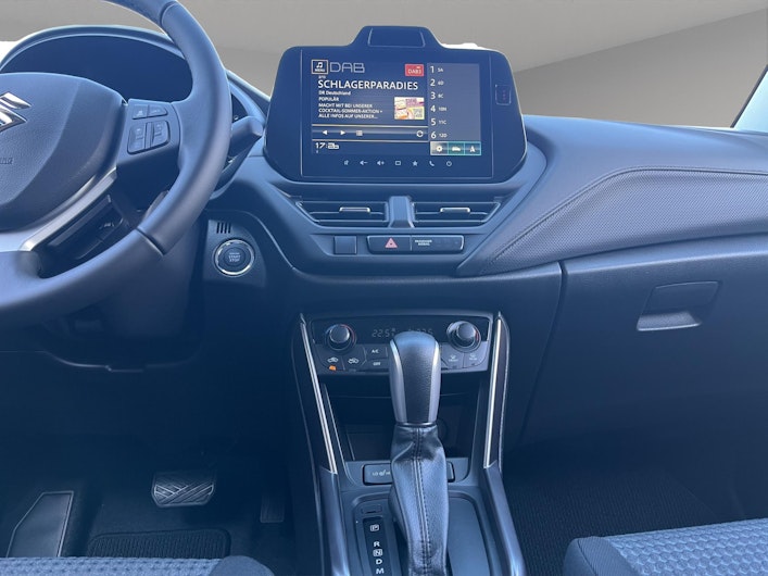 Vehicle image SUZUKI S-CROSS