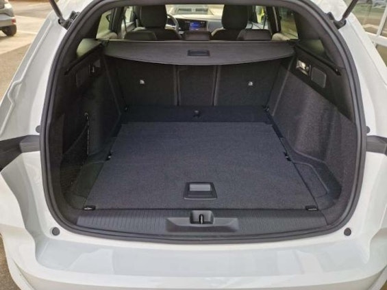 Vehicle image 13 Vehicle image 13