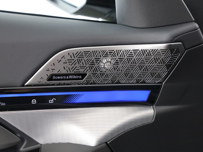 Vehicle image BMW 5 SERIES