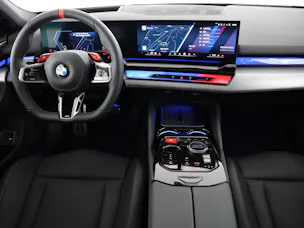 BMW M5 xDrive Touring