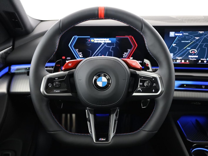 Vehicle image BMW 5 SERIES