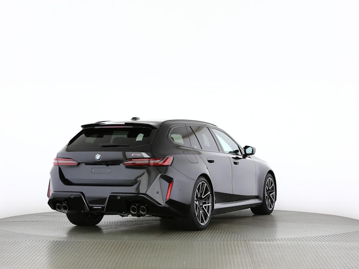 Vehicle image BMW 5 SERIES