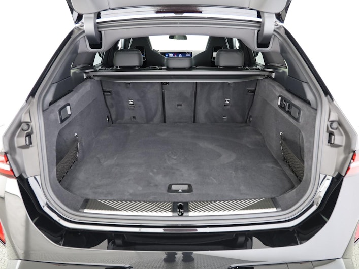 Vehicle image BMW 5 SERIES