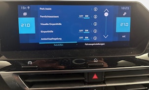 Vehicle image CITROEN e-C4 X Shine Pack