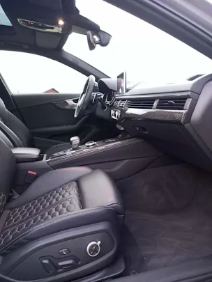 Audi RS4 Avant 2.9 V6 TFSI quattro T-Tronic