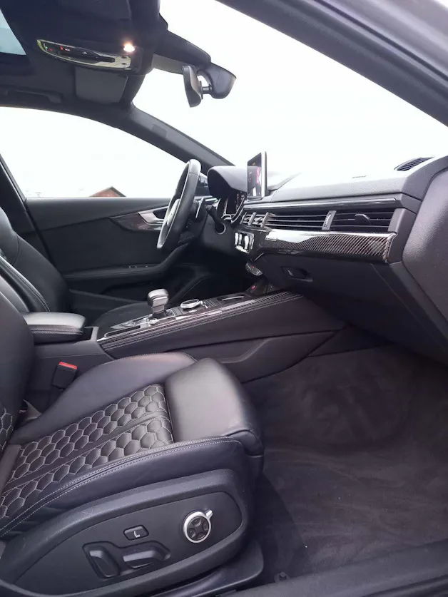 Audi RS4 Avant 2.9 V6 TFSI quattro T-Tronic