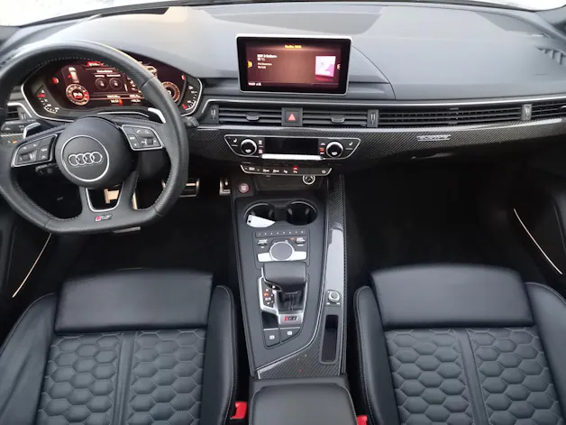 Audi RS4 Avant 2.9 V6 TFSI quattro T-Tronic