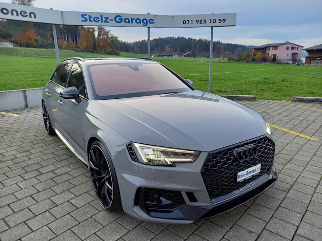 Audi RS4 Avant 2.9 V6 TFSI quattro T-Tronic