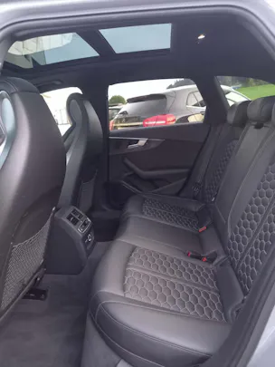 Audi RS4 Avant 2.9 V6 TFSI quattro T-Tronic