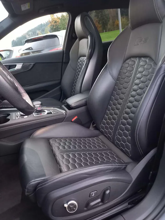 Audi RS4 Avant 2.9 V6 TFSI quattro T-Tronic