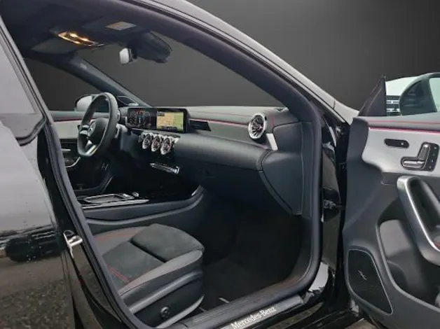 Mercedes-Benz CLA 220 d 8G-DCT