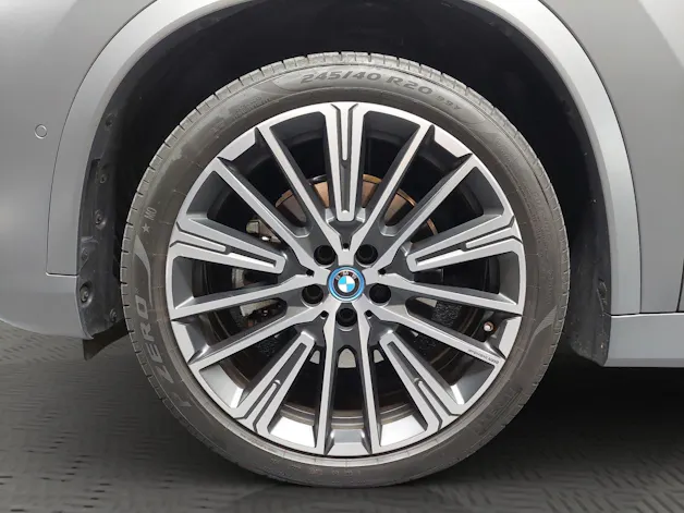 BMW iX1 xDrive 30
